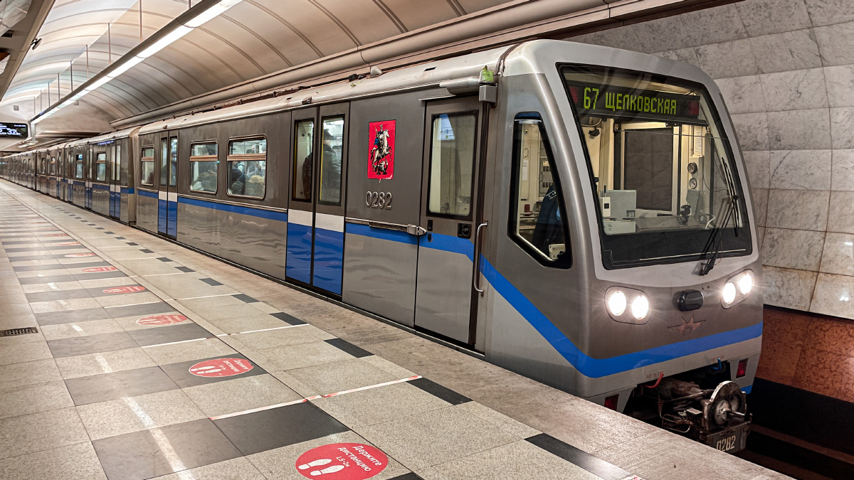 Moskwa, 81-740.4 “Rusich” Nr 0282