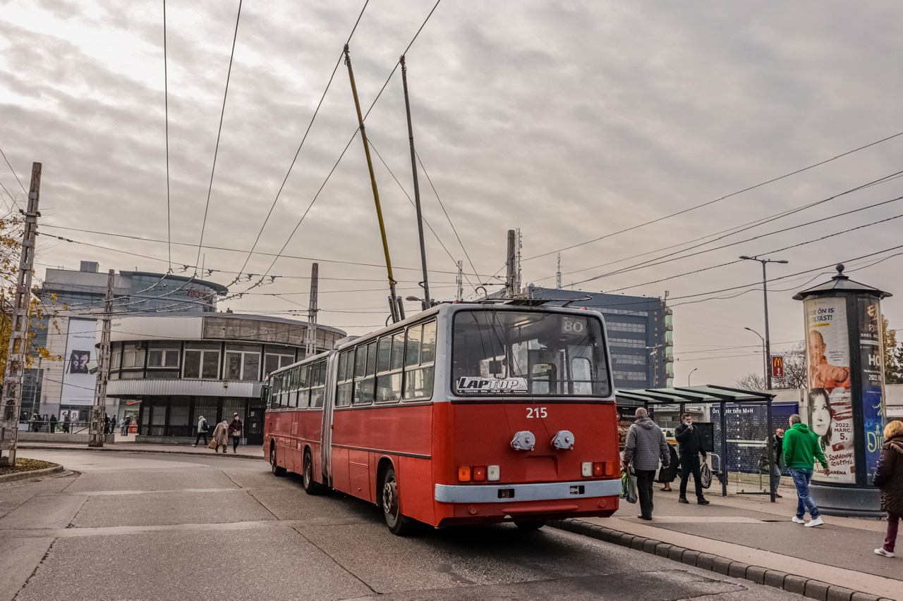 Budimpešta, Ikarus 280.94 Br. 215