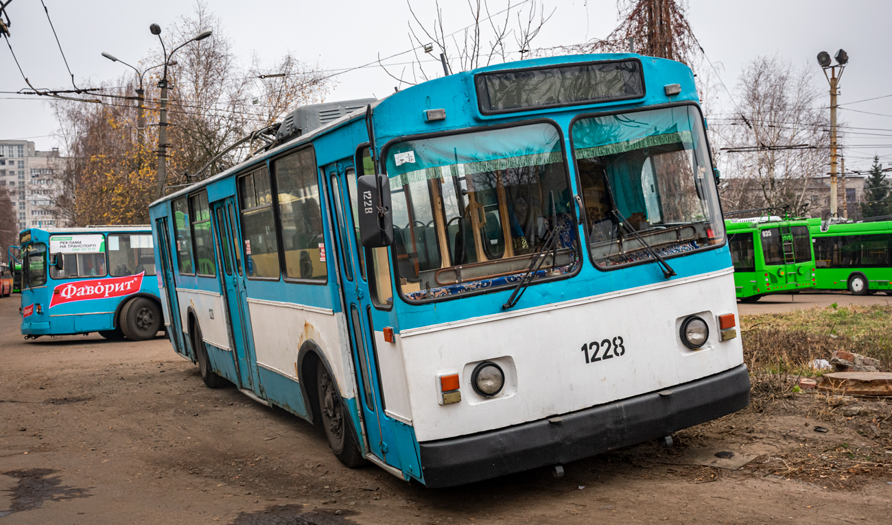 Житомир, ЗиУ-682В [В00] № 1228