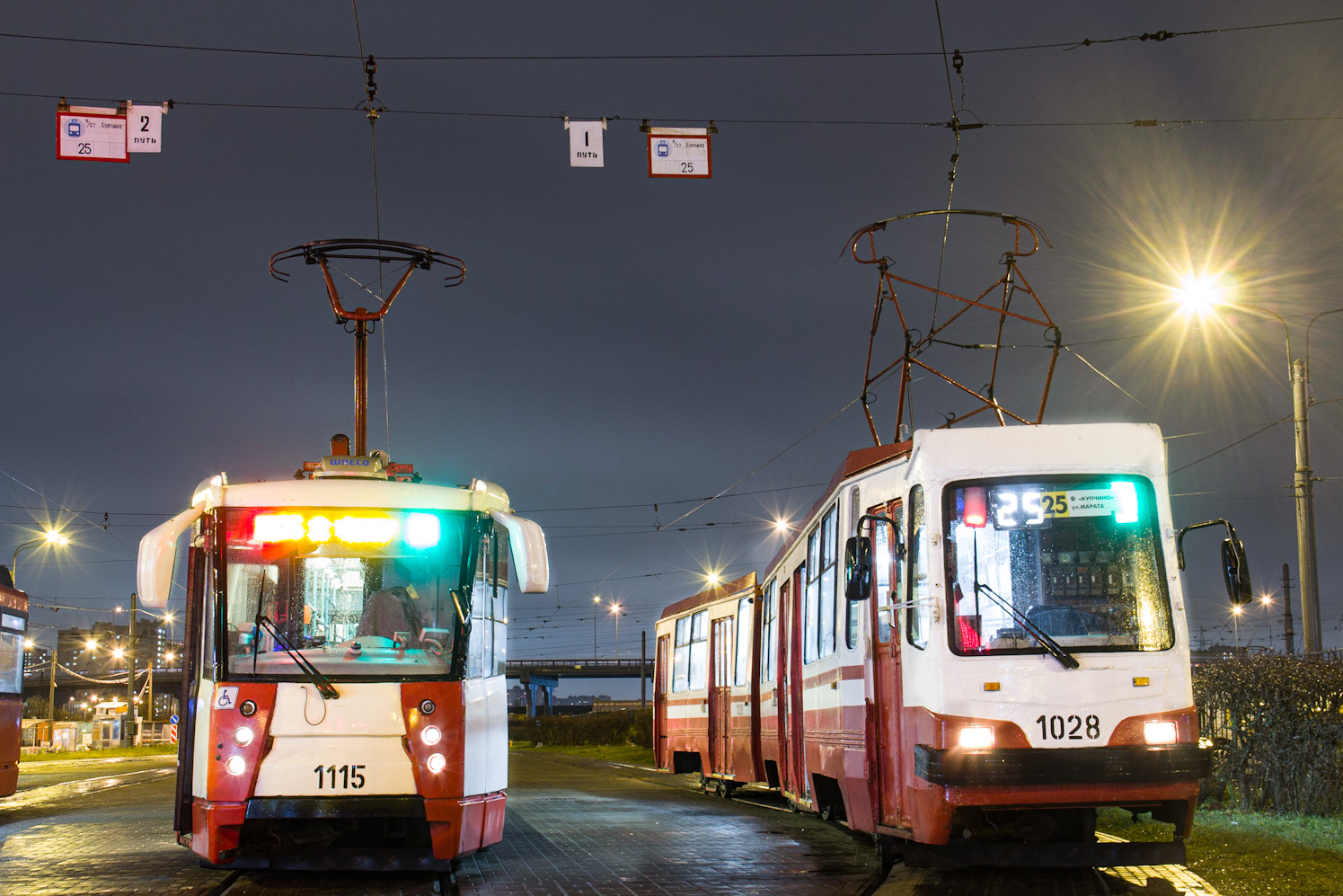 Санкт-Петербург, 71-147К (ЛВС-97К) № 1028; Санкт-Петербург, 71-152 (ЛВС-2005) № 1115