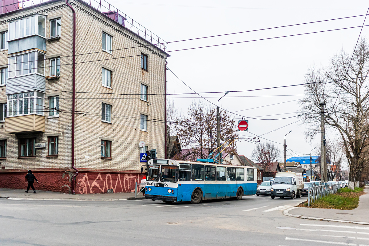 Брянск, ЗиУ-682Г [Г00] № 1064