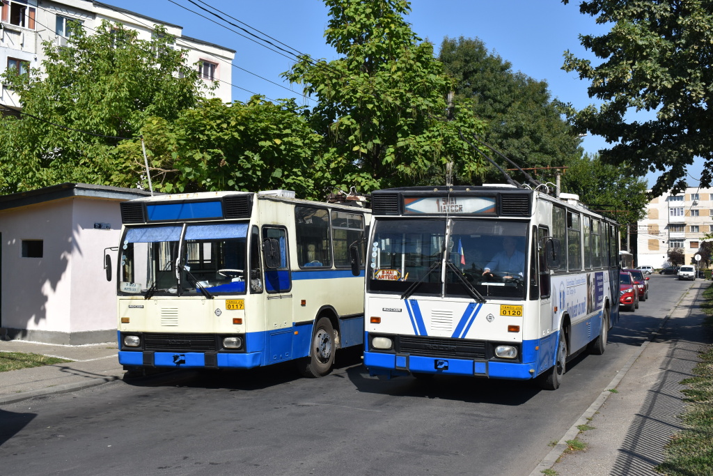 Тыргу Жиу, городской округ, ROCAR 212E № 113; Тыргу Жиу, городской округ, ROCAR 212E № 116 Тыргу Жиу, городской округ, ROCAR 212E № 113; Тыргу Жиу, городской округ, ROCAR 212E № 116