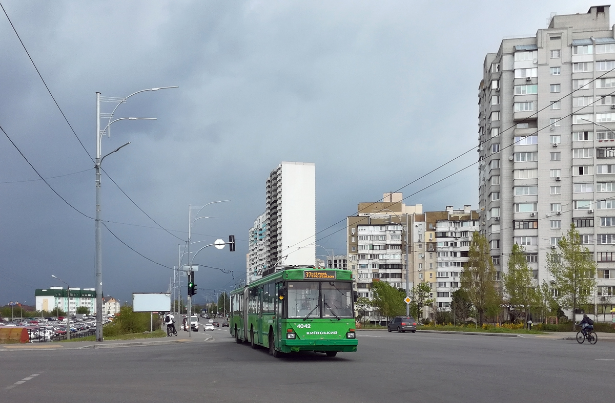 Киев, Киев-12.03 № 4042