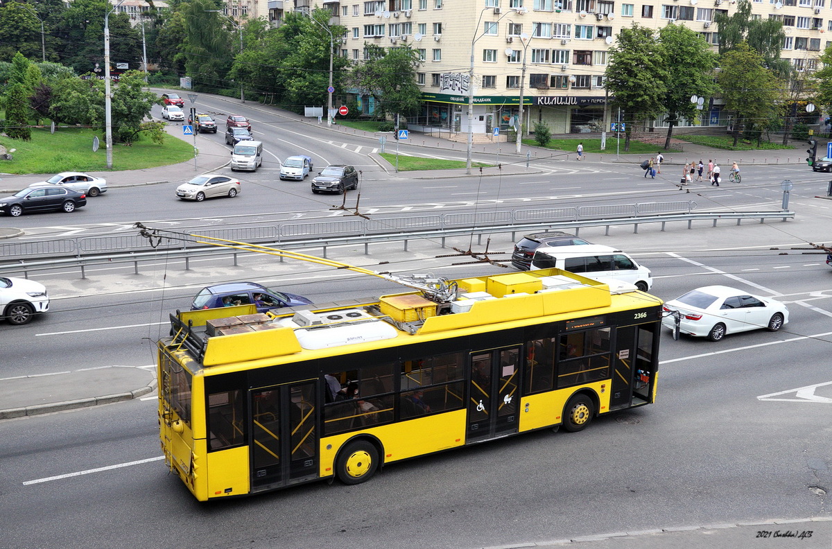 Киев, Богдан Т70117 № 2366