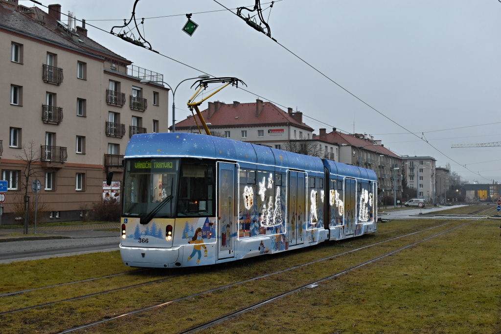Plzeň, Vario LF2/2 IN Nr. 366; Plzeň — Christmas tram