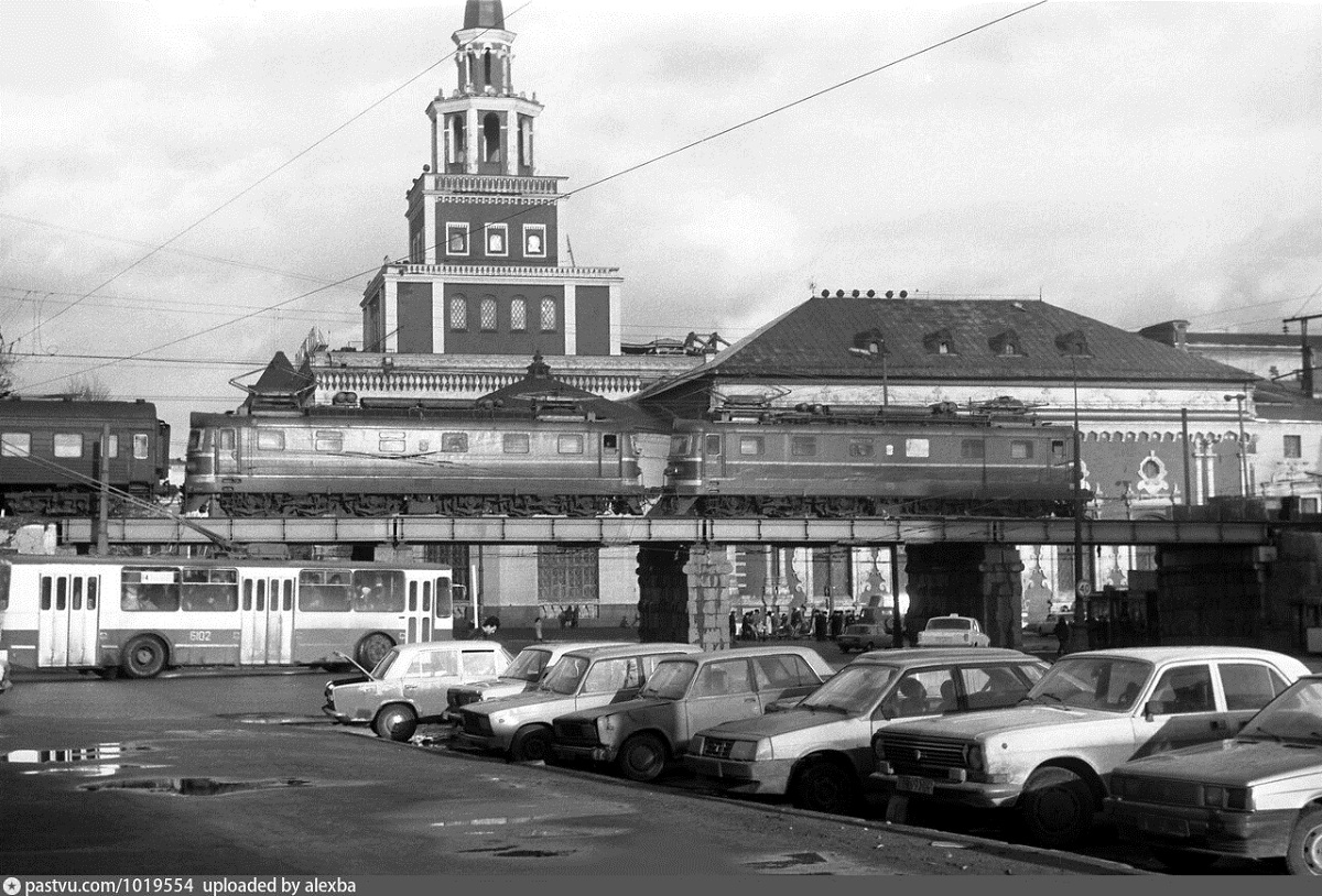 Москва, ЗиУ-682В № 6102