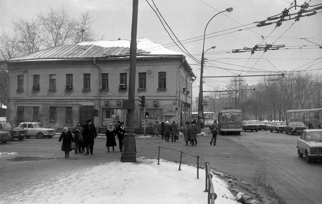 Москва, ЗиУ-682В1 № 7075