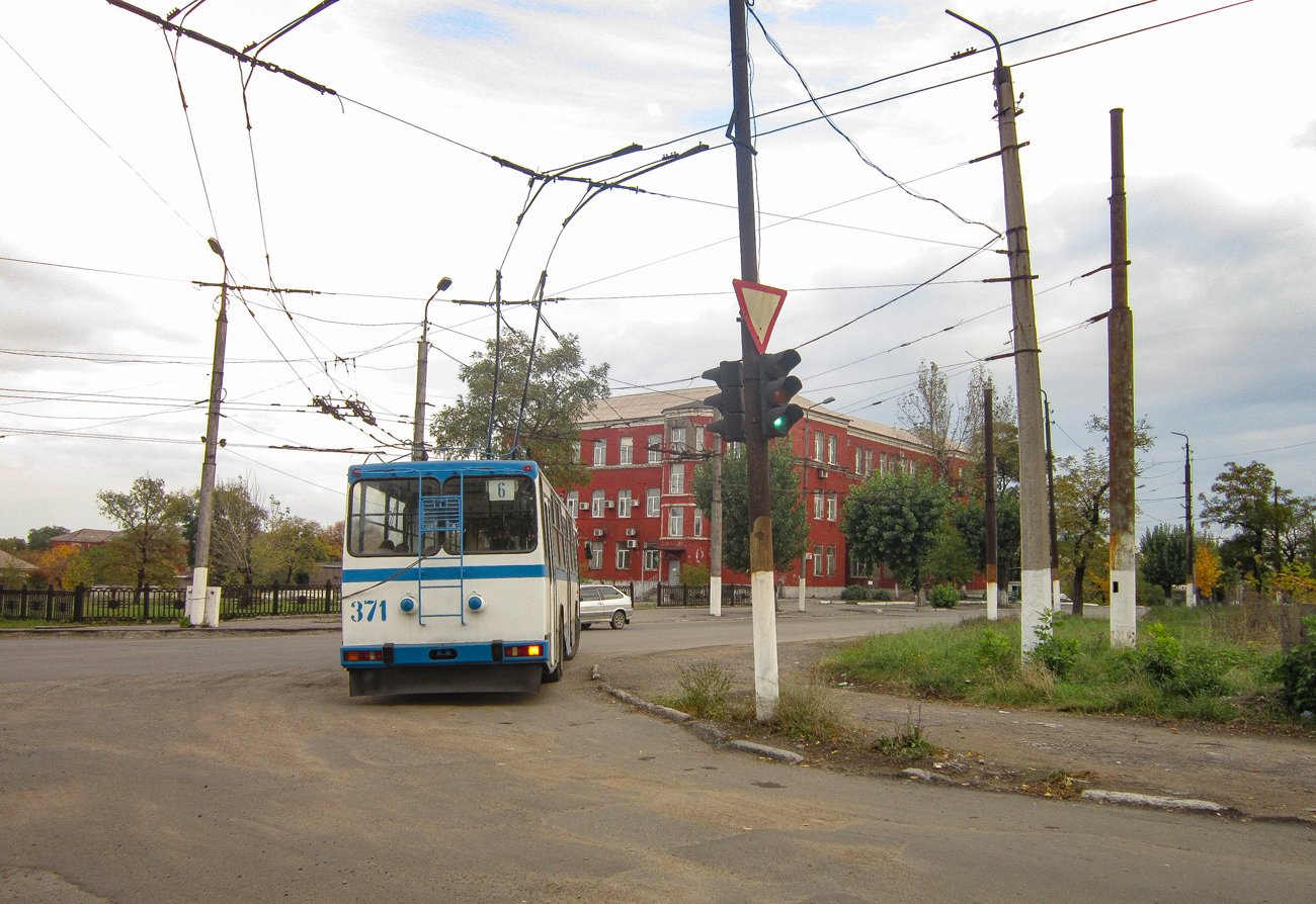 Алчевск, ЮМЗ Т2 № 371