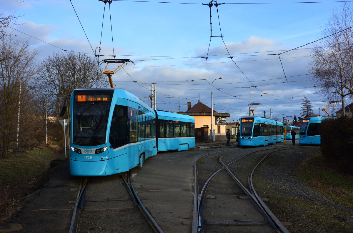 Острава, Stadler Tango NF2 № 1725