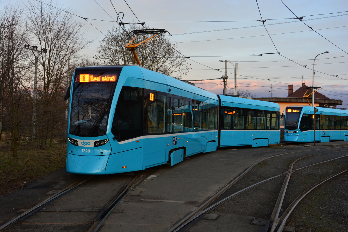 Острава, Stadler Tango NF2 № 1728