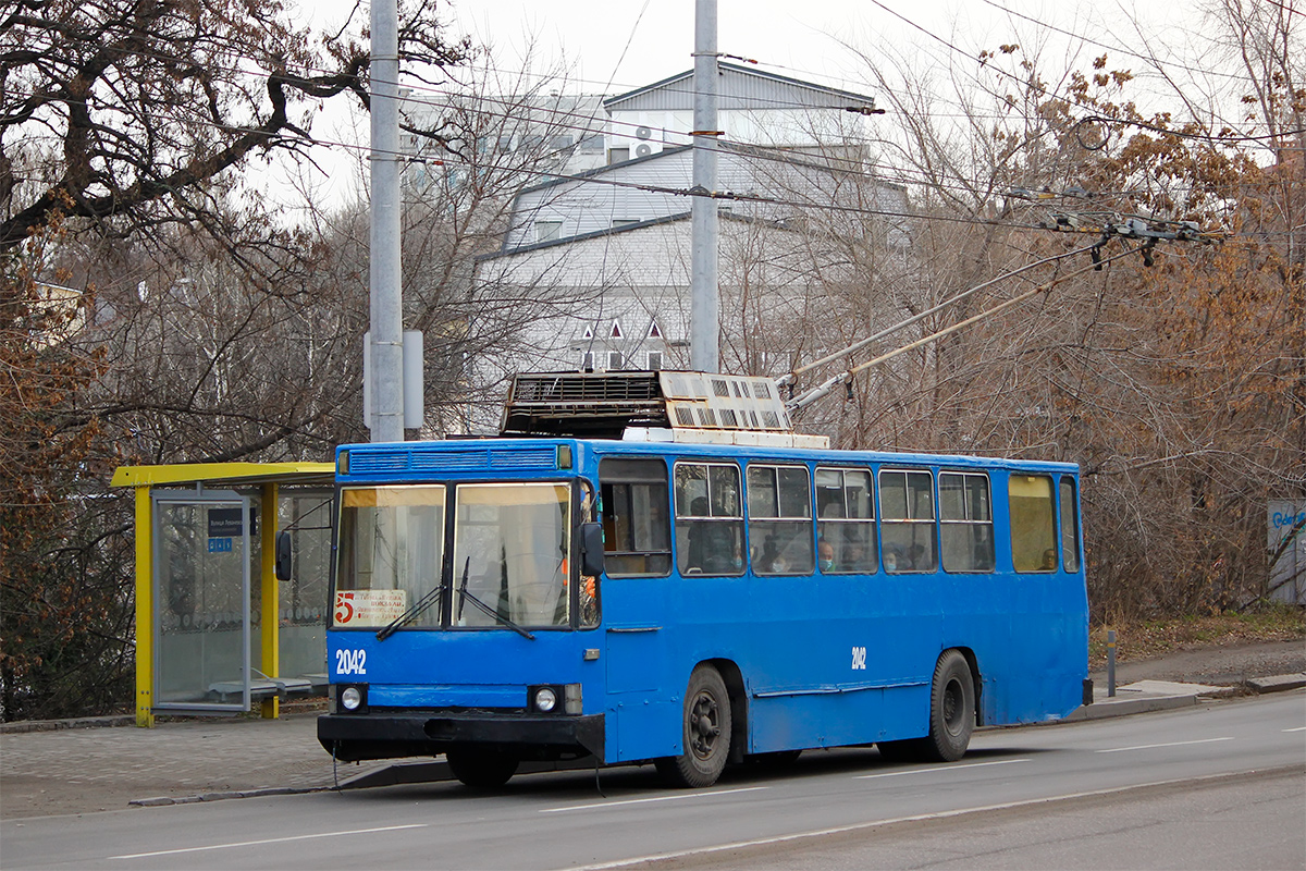 Днепр, ЮМЗ Т1Р (Т2П) № 2042