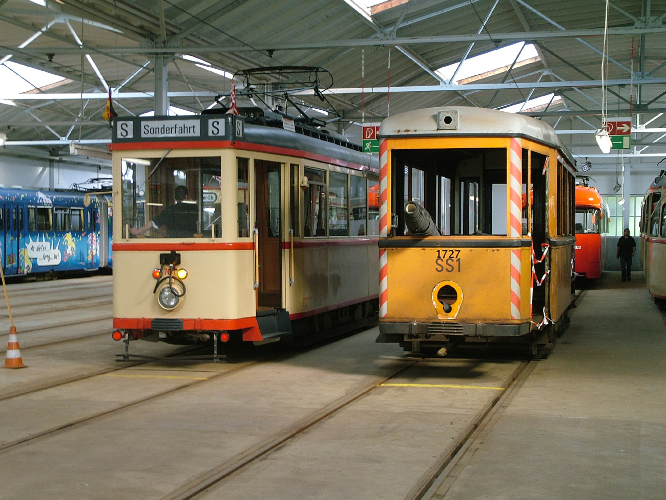 Бремен, Двухосный моторный BMD № 701; Бремен, Двухосный прицепной BMD № 1727 Бремен, Двухосный моторный BMD № 701; Бремен, Двухосный прицепной BMD № 1727