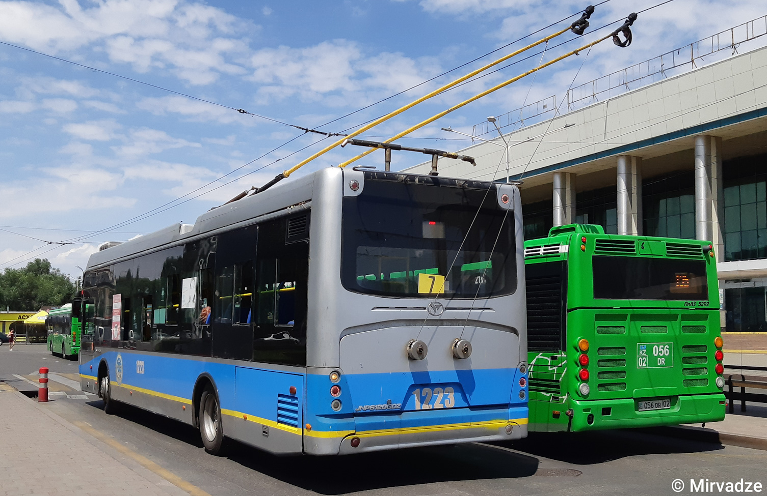 Алматы, YoungMan JNP6120GDZ (Neoplan Kazakhstan) № 1223