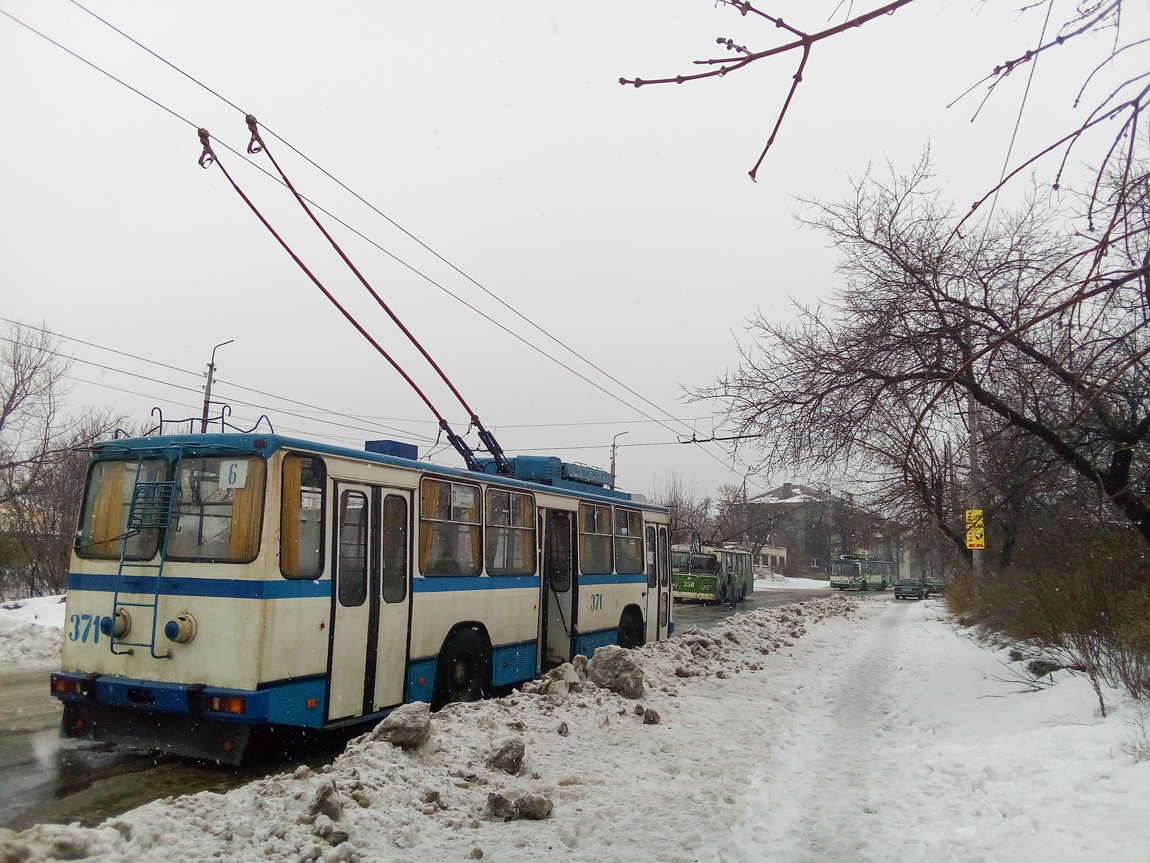 Алчевск, ЮМЗ Т2 № 371
