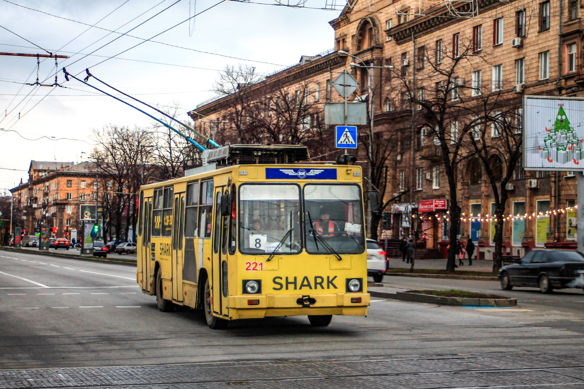 Запорожье, ЮМЗ Т2 № 221