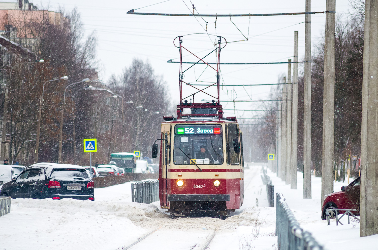 Sankt Petersburg, LVS-86K Nr. 8040
