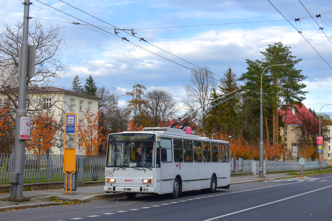 Opava, Škoda 14Tr17/6M № 82