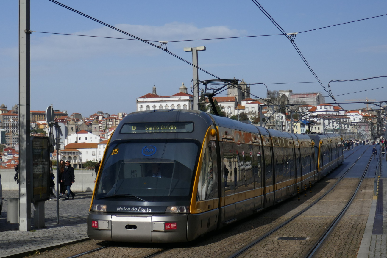Порту, Bombardier Eurotram (Flexity Outlook) № MP061