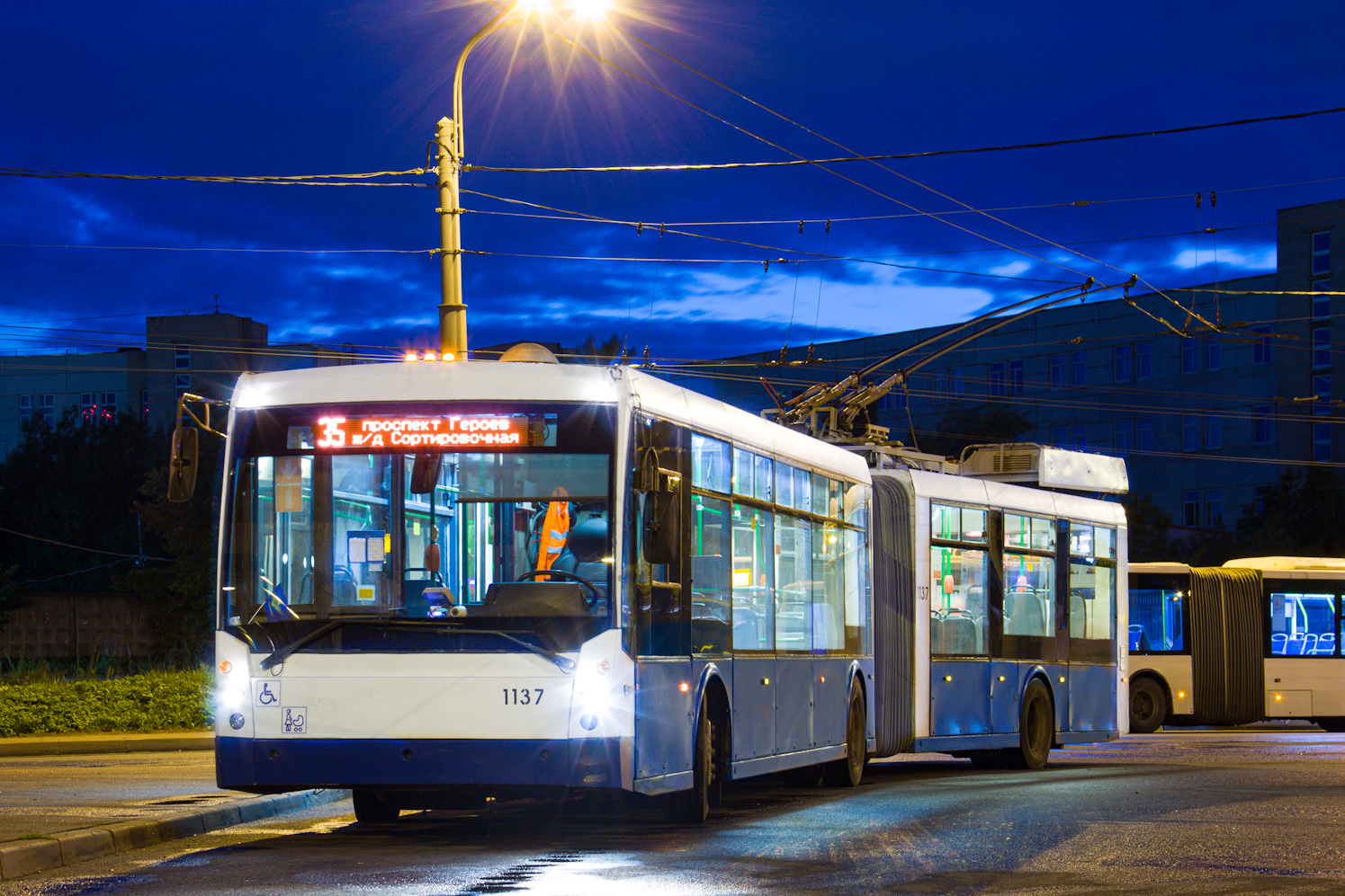 Sankt Petersburg, Trolza-6206.01 “Megapolis” Nr 1137
