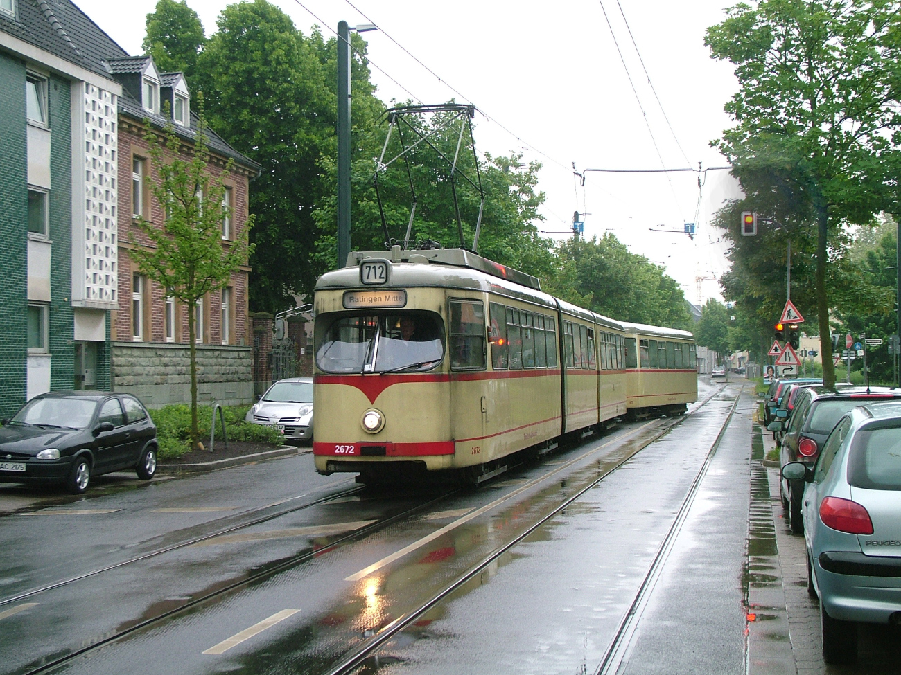 Дюссельдорф, Duewag GT8 № 2672; Дюссельдорф, Duewag B4 № 1672