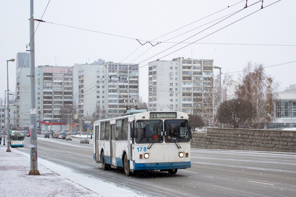 Екатеринбург, ЗиУ-682Г [Г00] № 178