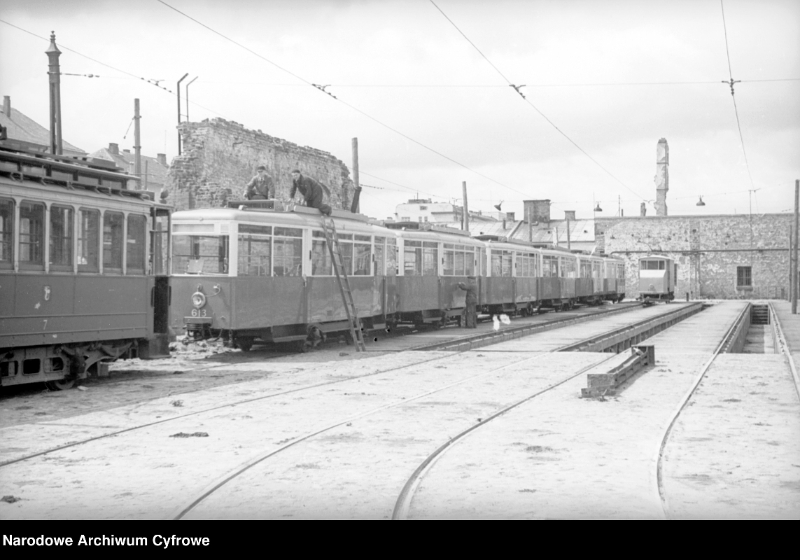 Варшава, Falkenried A № 7; Варшава, Konstal N № 613