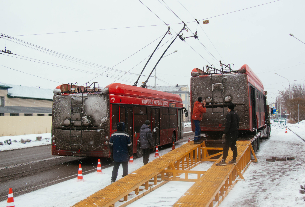 Новокузнецк, УТТЗ-6241.01 «Горожанин» № 048; Новокузнецк, УТТЗ-6241.01 «Горожанин» № 047