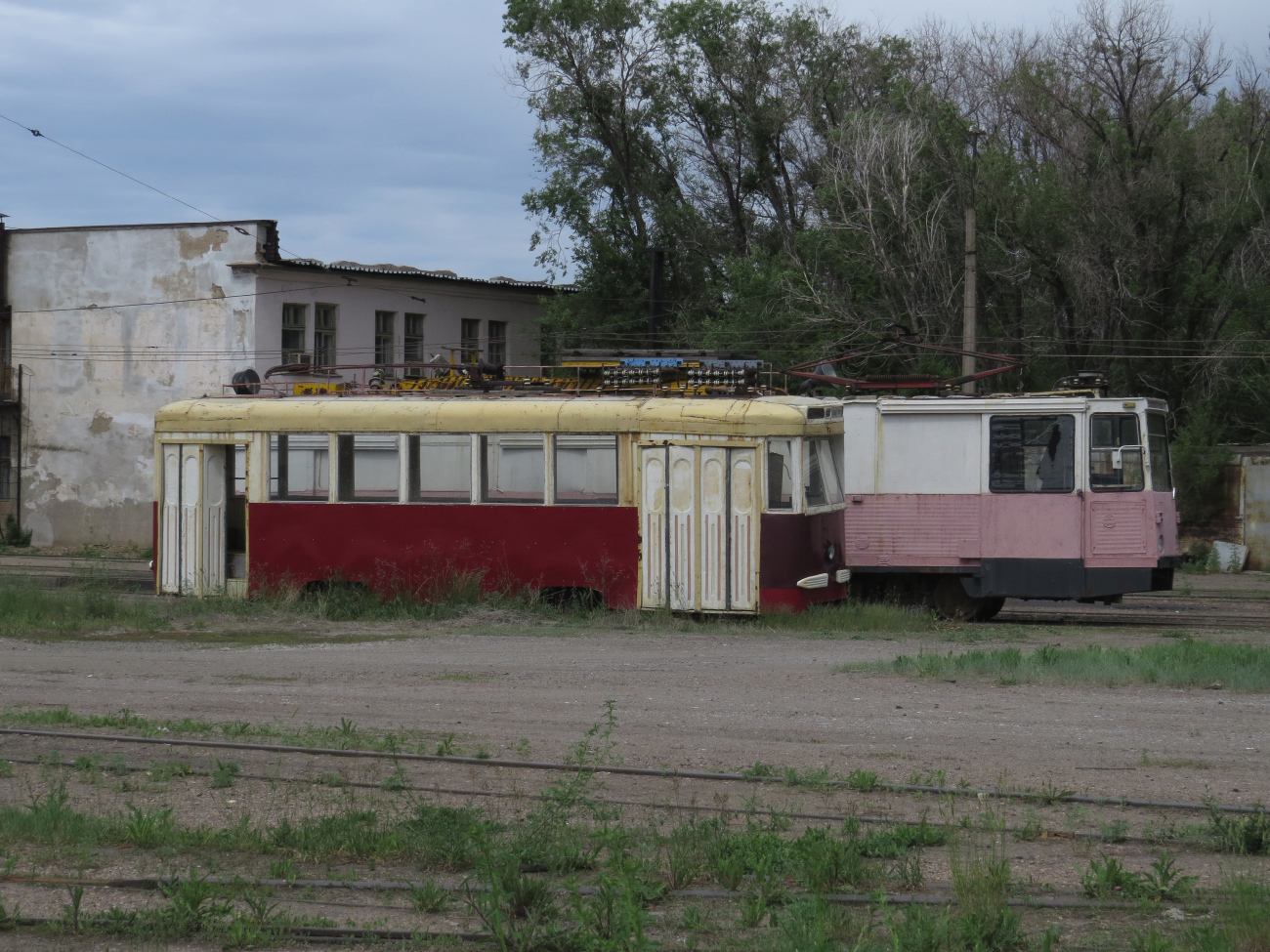 Темиртау, КТМ-2 № б/н; Темиртау — Трамвай-памятник КТМ-2; Темиртау — Трамвайный парк
