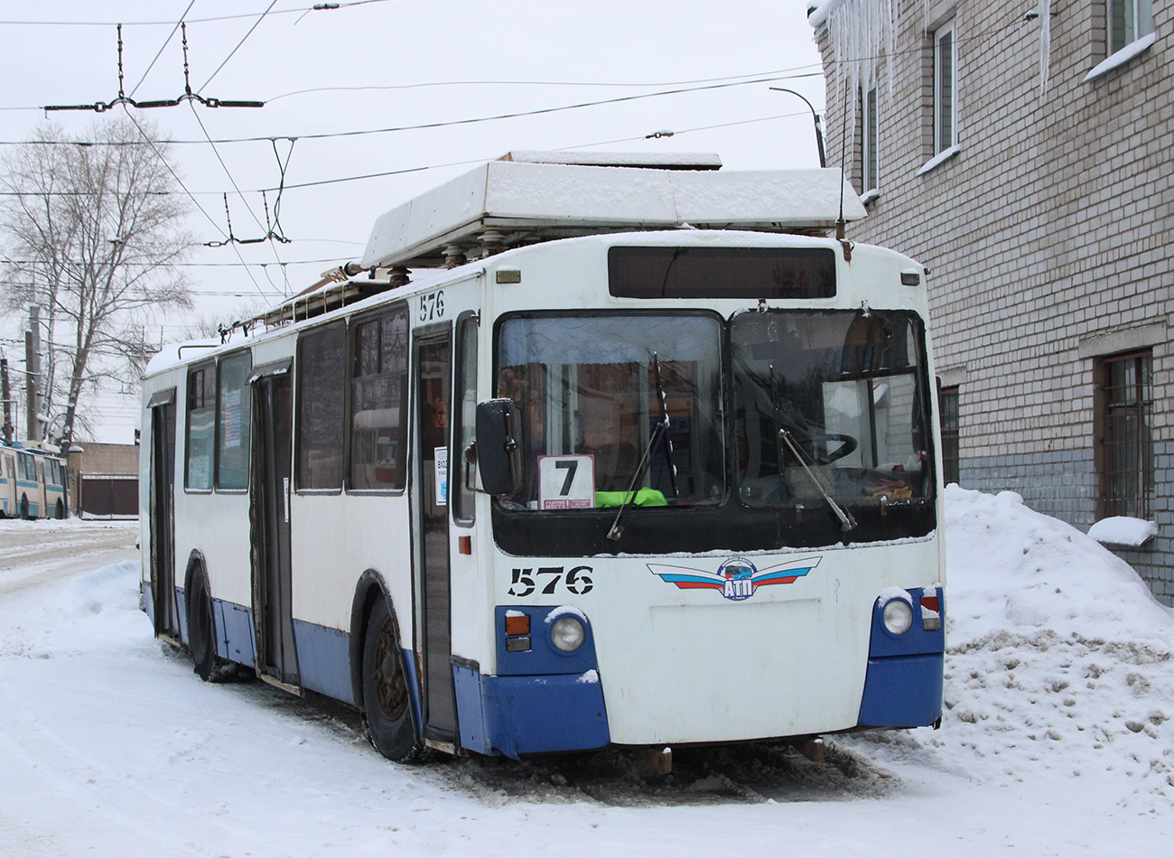 Киров, ЗиУ-682 КР Иваново № 576