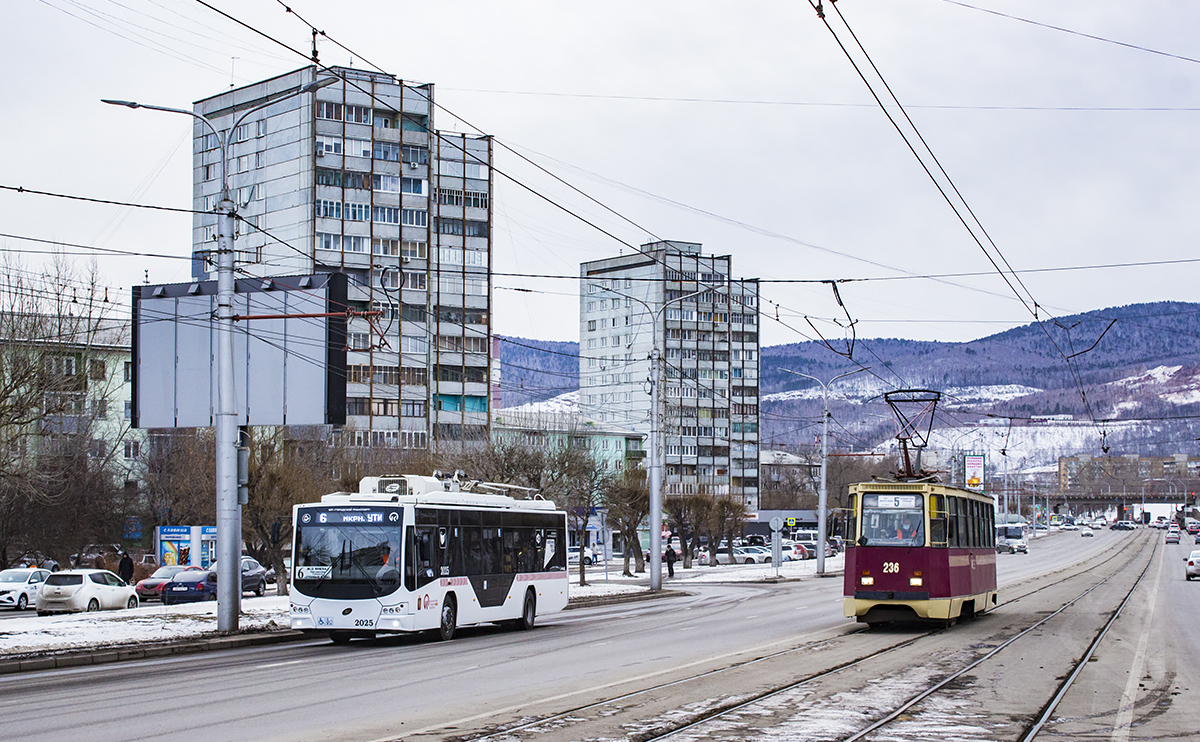 Красноярск, ВМЗ-5298.01 «Авангард» № 2025; Красноярск, 71-605А № 236