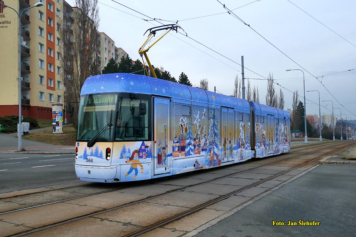 Пльзень, Vario LF2/2 IN № 366; Пльзень — Рождественский трамвай
