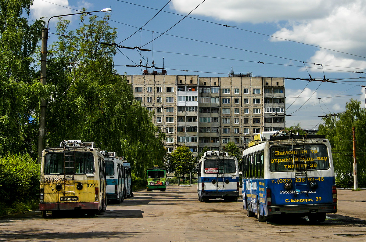 Львов, ЛАЗ-52522 № 022; Львов, ЛАЗ-52522 № 044