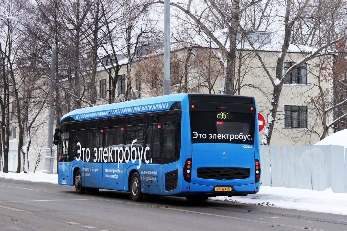 Москва, КАМАЗ-6282 № 420132