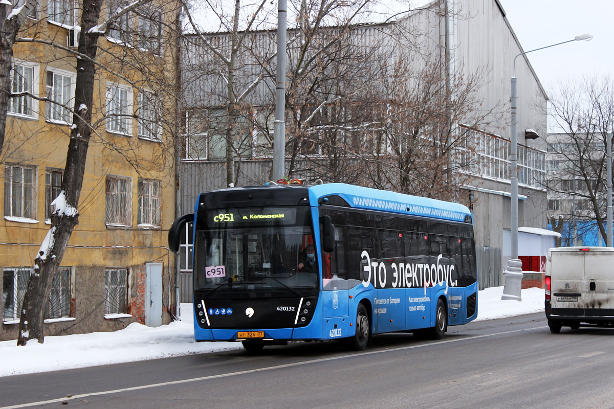 Москва, КАМАЗ-6282 № 420132