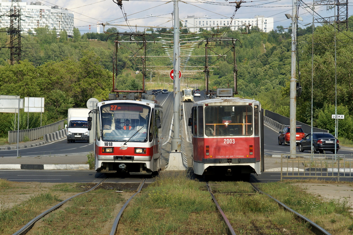 Nižní Novgorod, 71-407 č. 1018; Nižní Novgorod, 71-403 č. 2003