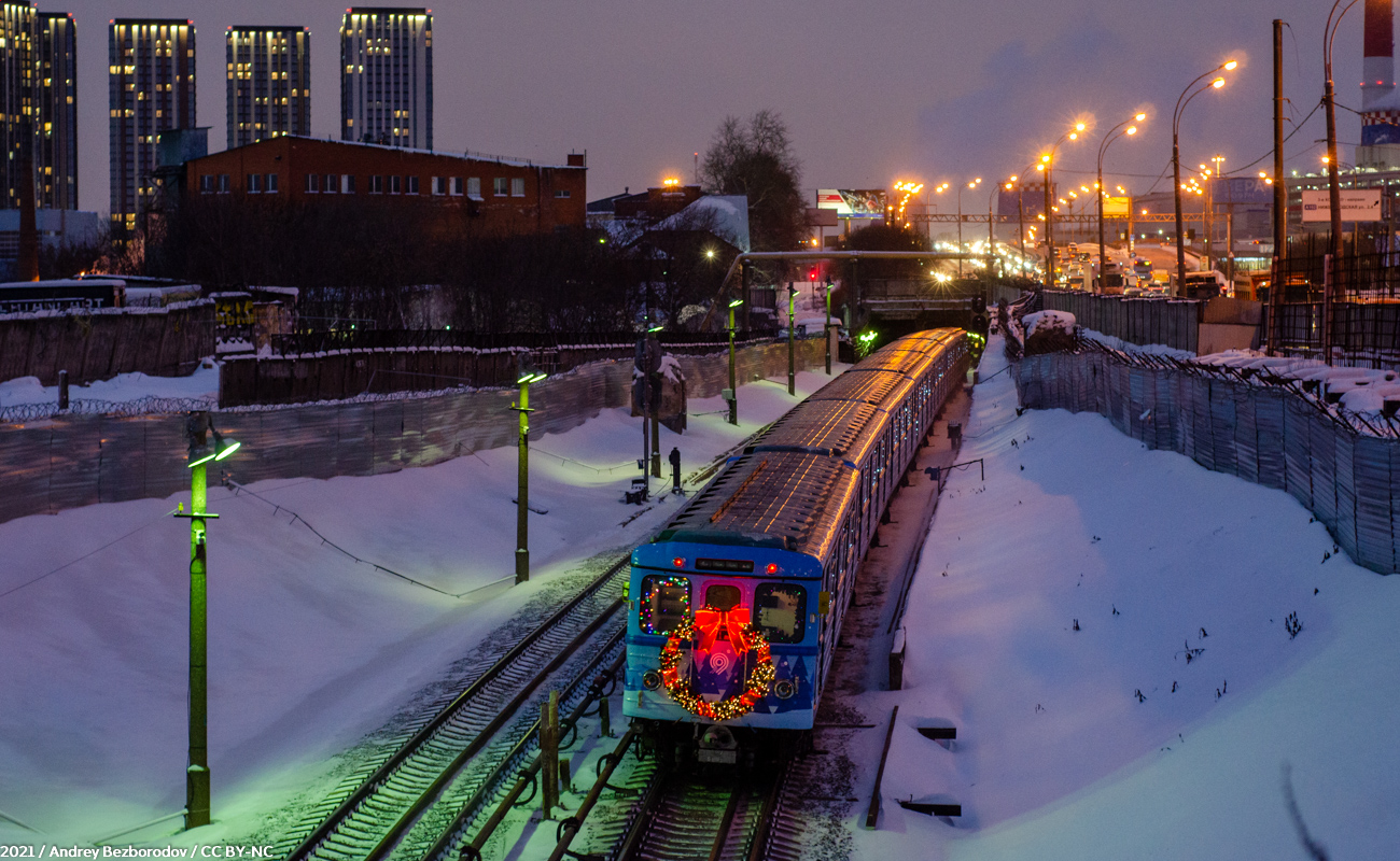 Москва — Метрополитен — [7] Таганско-Краснопресненская линия; Москва — Метрополитен — Подвижной состав — Еж3/Ем-508Т