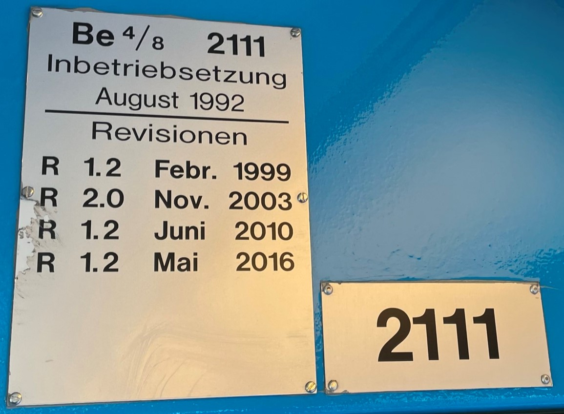 Цюрих, SWP/SIG/ABB Be 4/8 "Tram 2000 Sänfte" № 2111