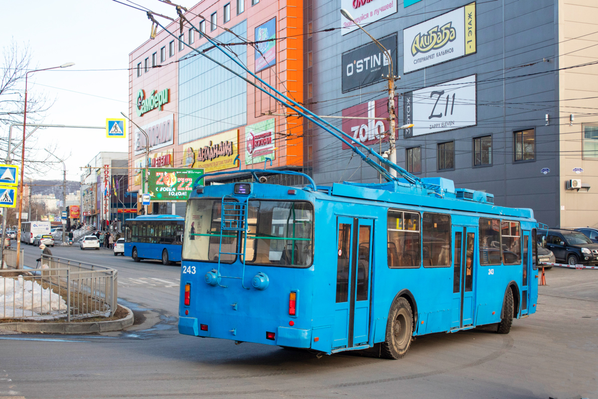 Владивосток, ЗиУ-682Г-016.02 № 243