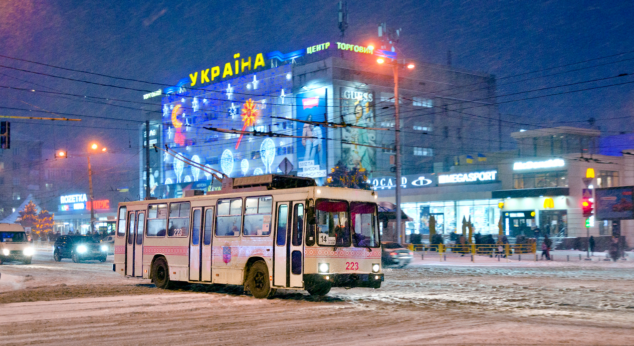 Запорожье, ЮМЗ Т2 № 223