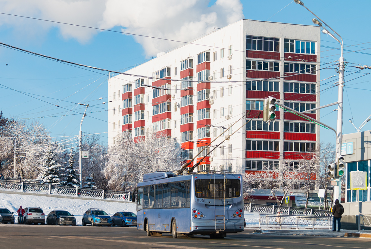 Уфа, БТЗ-52763А № 1065