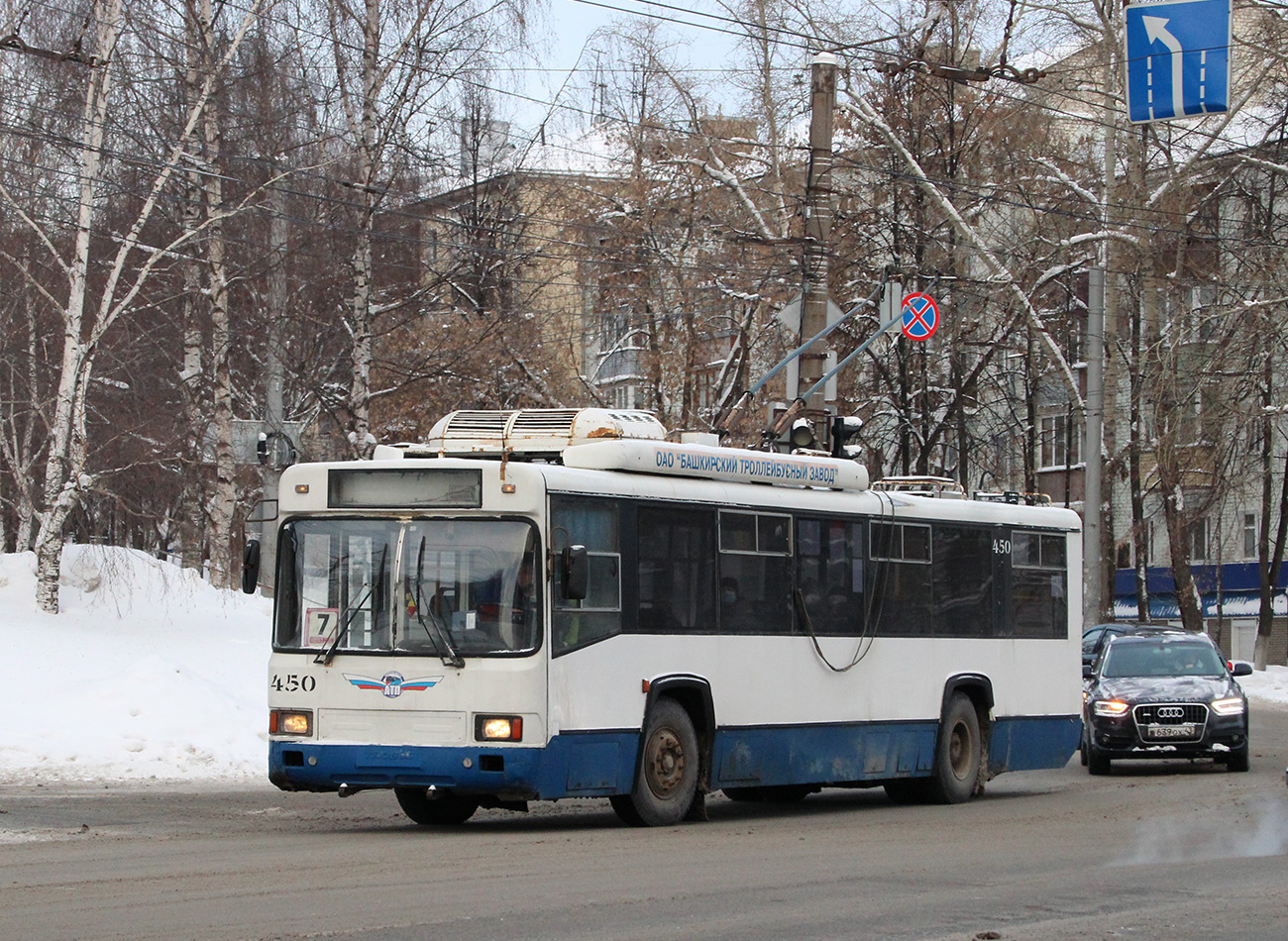 Киров, БТЗ-52764Р № 450