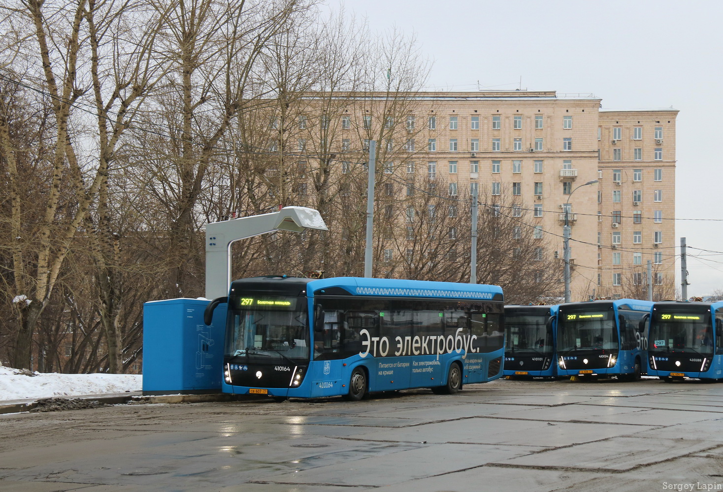 Москва, КАМАЗ-6282 № 410164