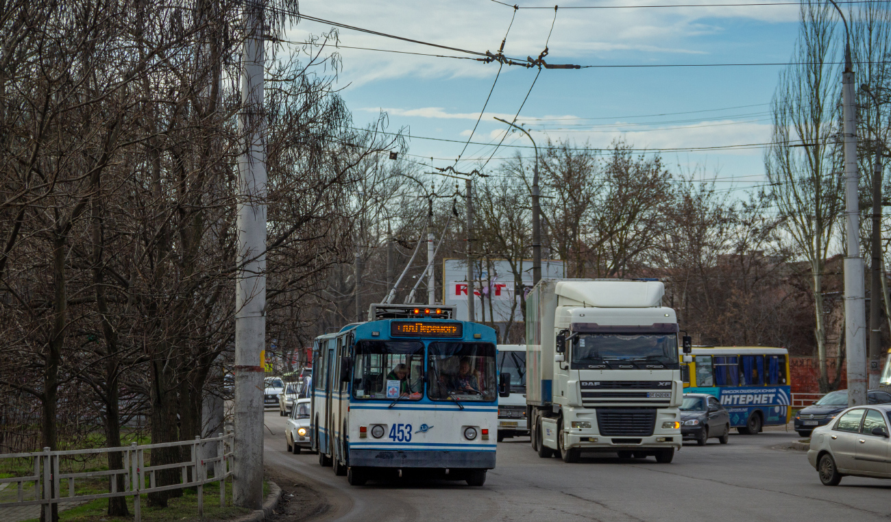 Херсон, ЗиУ-683В01 № 453