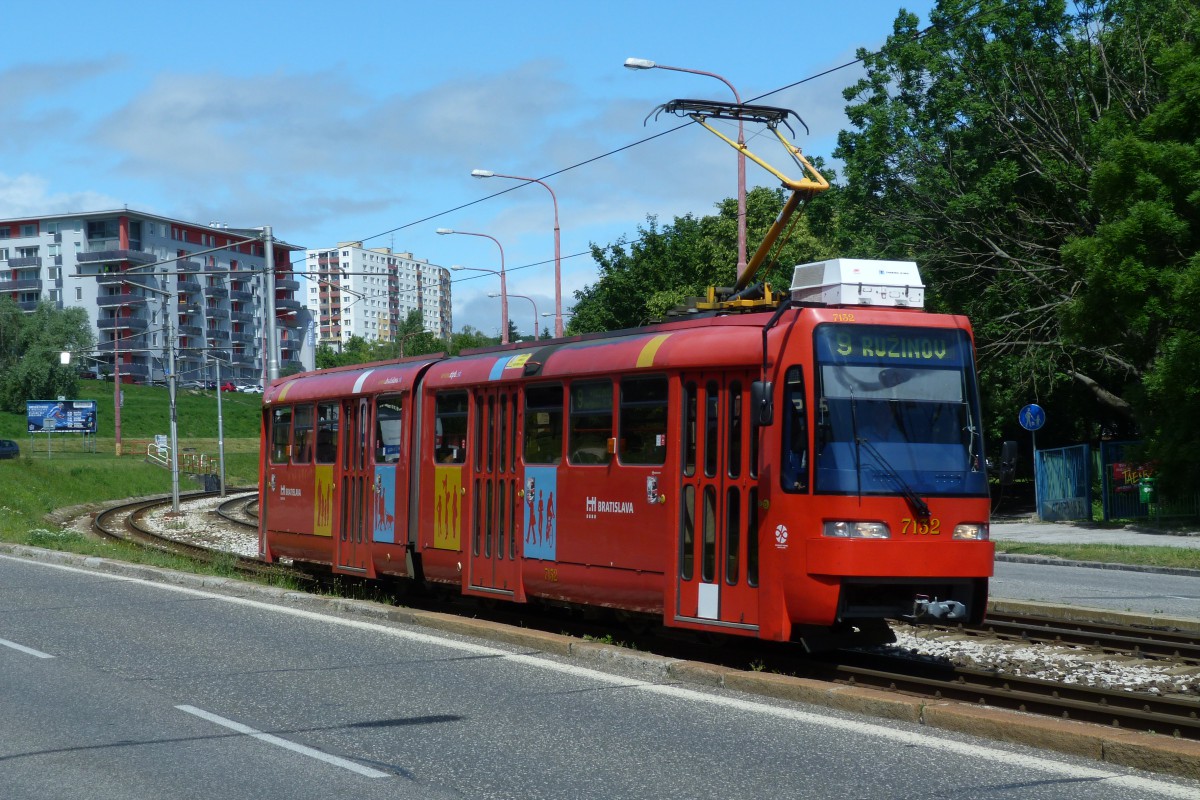 Pozsony, Tatra K2S — 7132