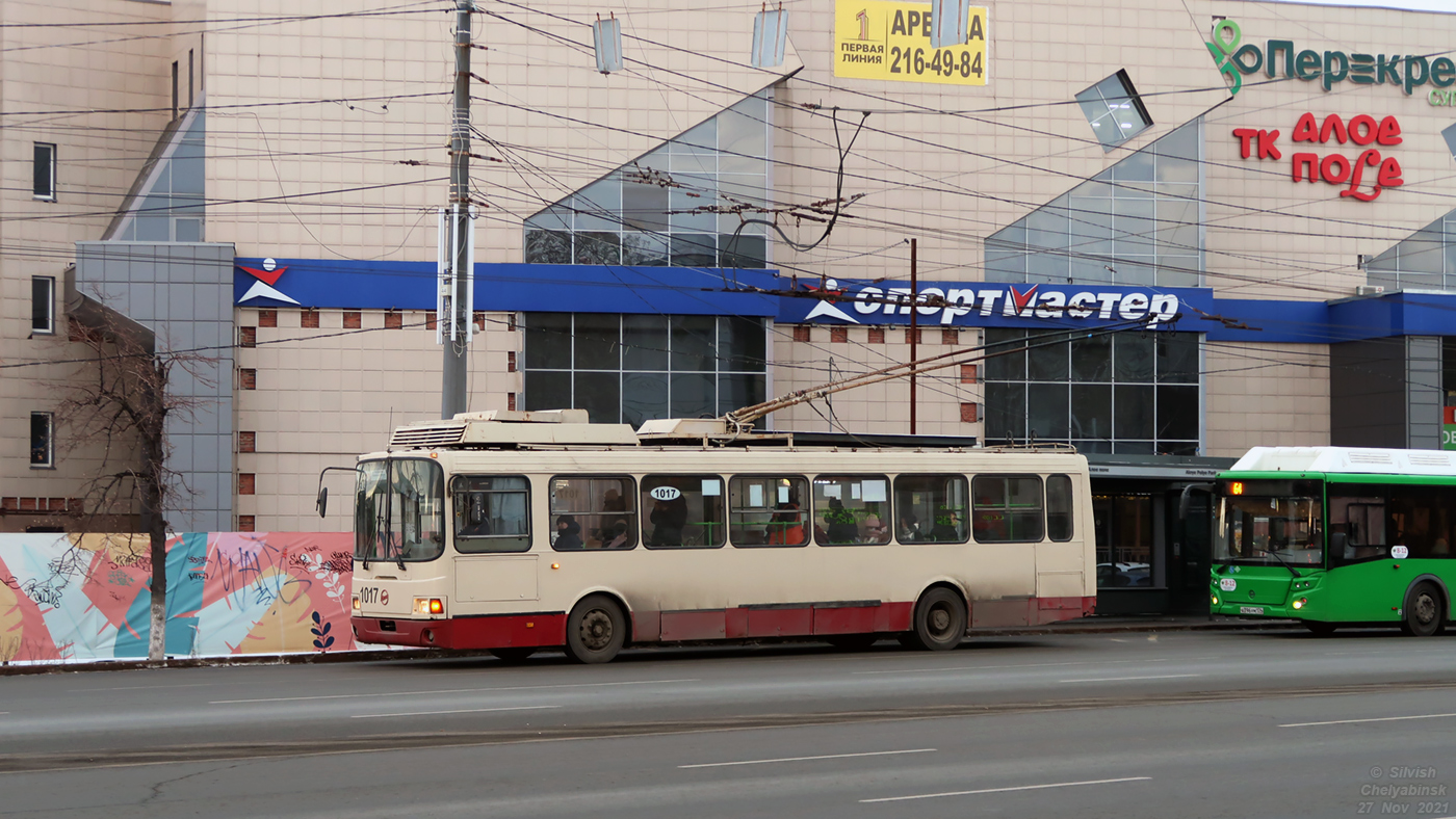 Челябинск, ЛиАЗ-5280 (ВЗТМ) № 1017