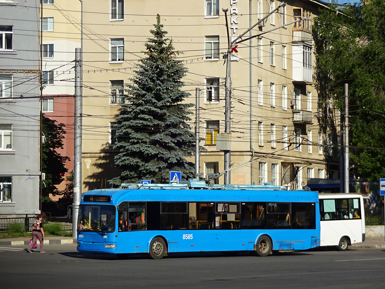 Саратов, БКМ 321 № 8585