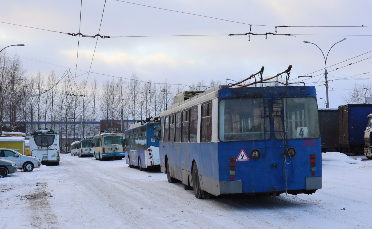 Вологда, ЗиУ-682ГМ1 (с широкой передней дверью) № 344