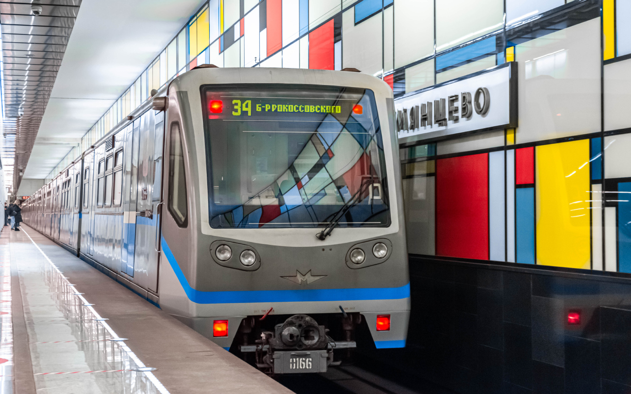 Москва, 81-740.1 «Русич» № 0166