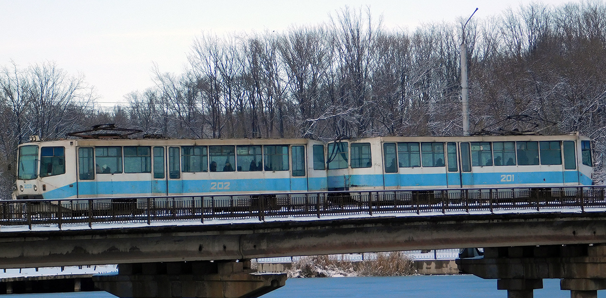 Krivij Rih, 71-611 — 202; Krivij Rih, 71-611 — 201