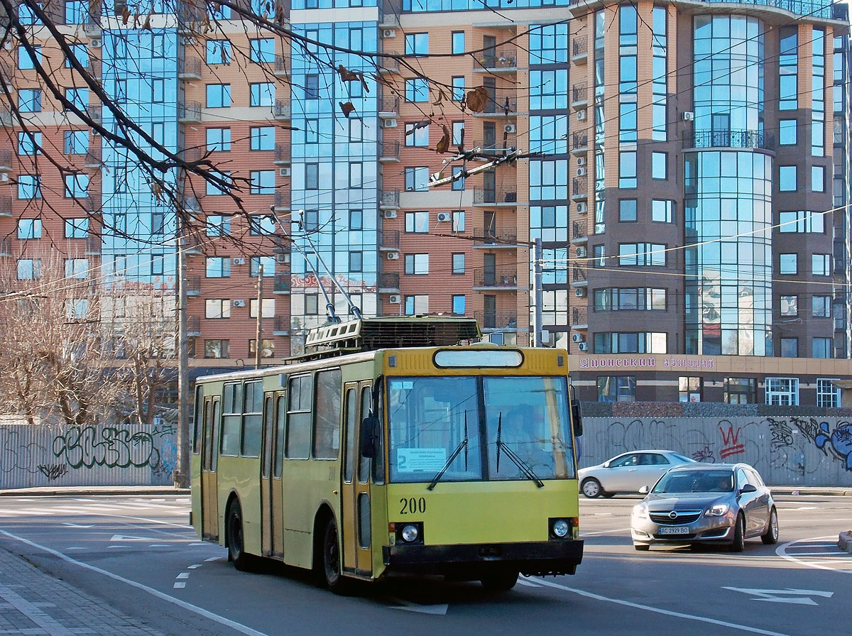 Луцк, ЮМЗ Т2 № 200